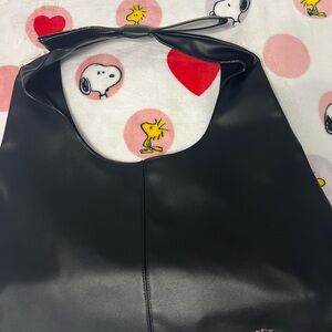 Victoria Secret  Bow Tote in Black